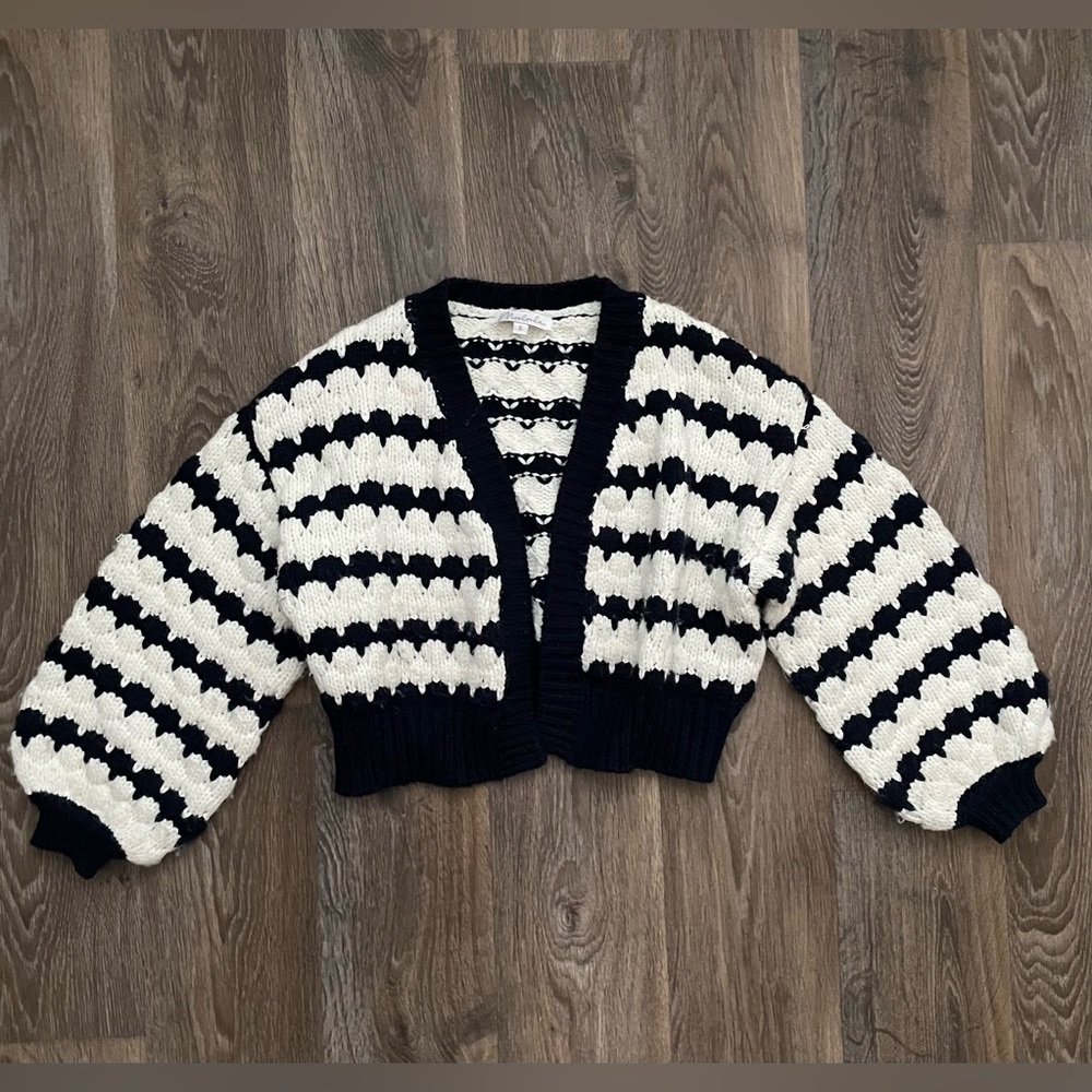 Mooloola Striped Cropped Cardigan Sweater Small Navy Cream Chunky Knit